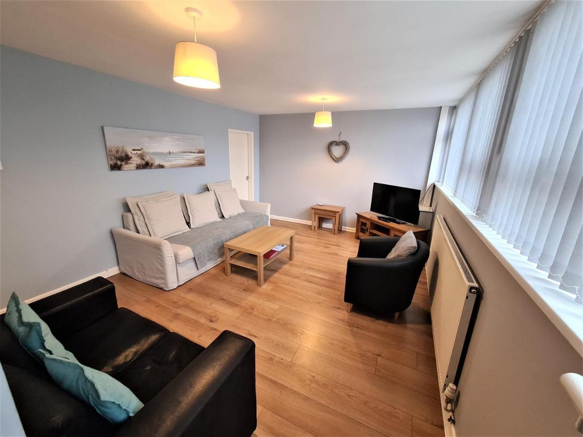 3 Bedroom Apartment Coventry - Hosted By Coventry Accommodation エクステリア 写真