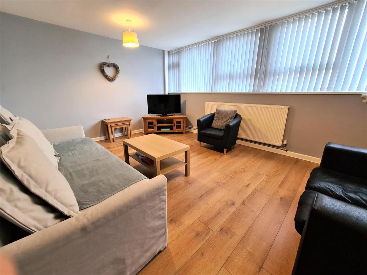 3 Bedroom Apartment Coventry - Hosted By Coventry Accommodation エクステリア 写真