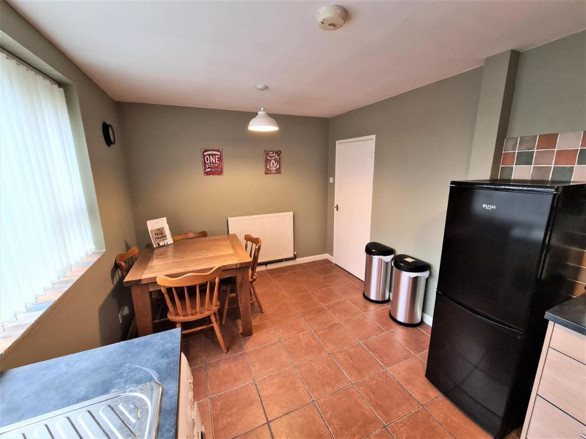 3 Bedroom Apartment Coventry - Hosted By Coventry Accommodation エクステリア 写真