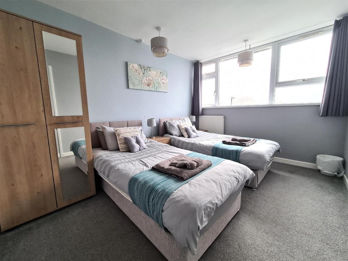 3 Bedroom Apartment Coventry - Hosted By Coventry Accommodation エクステリア 写真